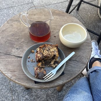 Motors Coffee - Filtered coffee & Banana Bread. - Coffee & Tea Near Me - Paris, 01 Motors Coffee - Filtered coffee & Banana Bread. - Coffee & Tea Near Me - Paris, 01