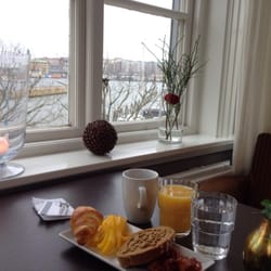 Best Western Premier Hotel Villan - Breakfast wit view over the harbour.