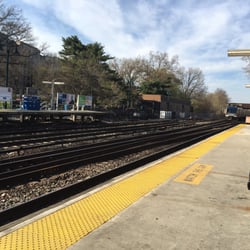 metro north Woodlawn Station - One way......