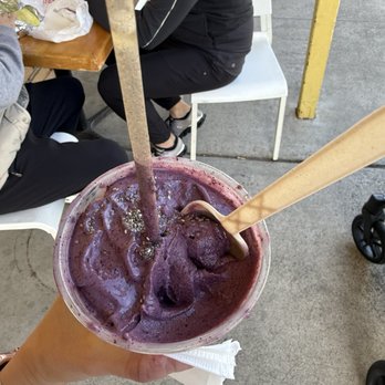 The Hidden Kitchen - Big Sur blue smoothie, no ginger add protein - Juice Bars & Smoothies Near Me - Cayucos, California