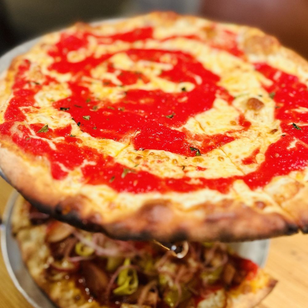 BEST pizza in Minneapolis! (BONUS BEER REVIEW) pizza pizzareview