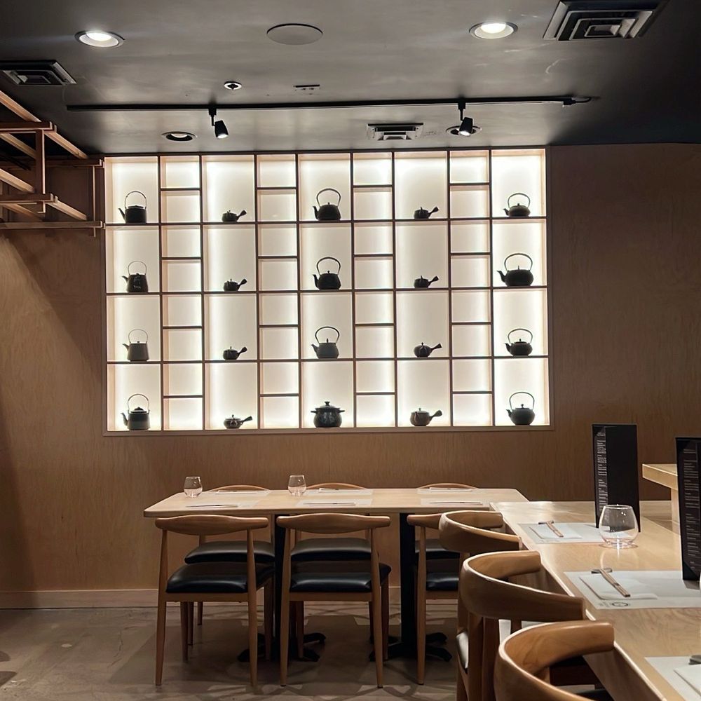 Sumo Omakase - Bar area & some dining room seating. - Sushi Bars Near Me - Las Vegas, Nevada Sumo Omakase - Bar area & some dining room seating. - Sushi Bars Near Me - Las Vegas, Nevada