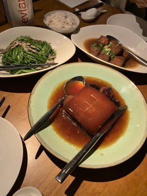 Fujin Tree Taiwanese Cuisine & Champagne (Songshan) by null