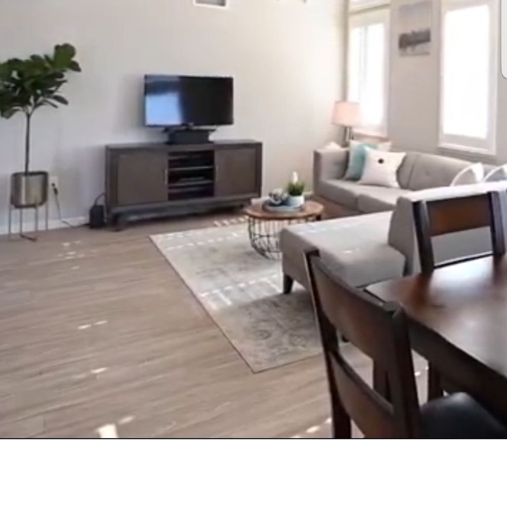 Chic Flips - Home Staging Near Me