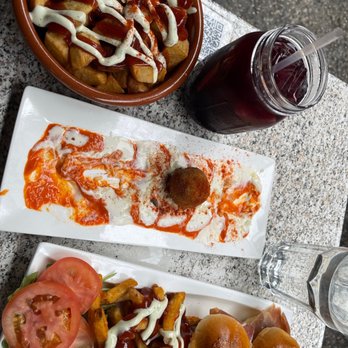 Pil Pil - Hamburguesas - Tapas Bars Near Me - New York, New York