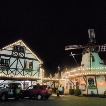 Auld Holland Inn - Hotels Near Me - Oak Harbor, Washington
