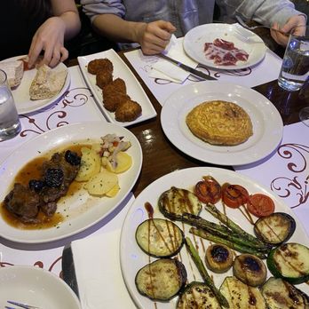 La Catedral - Grilled seasonal vegetables, spanish omelette, croquetas - Spanish Near Me - Madrid, M