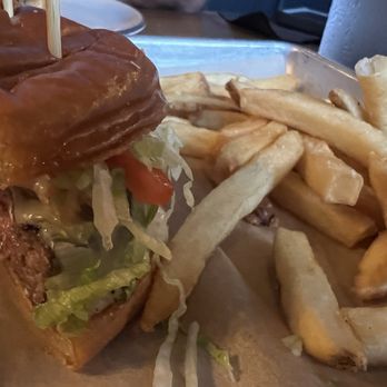 The Little Lamb - House burger - Gastropubs Near Me - Clearwater, Florida The Little Lamb - House burger - Gastropubs Near Me - Clearwater, Florida