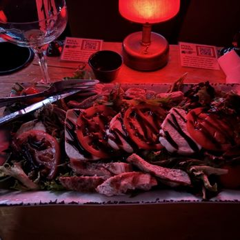 Gigglewaters - Caprese salad with grilled chicken - American Near Me - Safety Harbor, Florida Gigglewaters - Caprese salad with grilled chicken - American Near Me - Safety Harbor, Florida