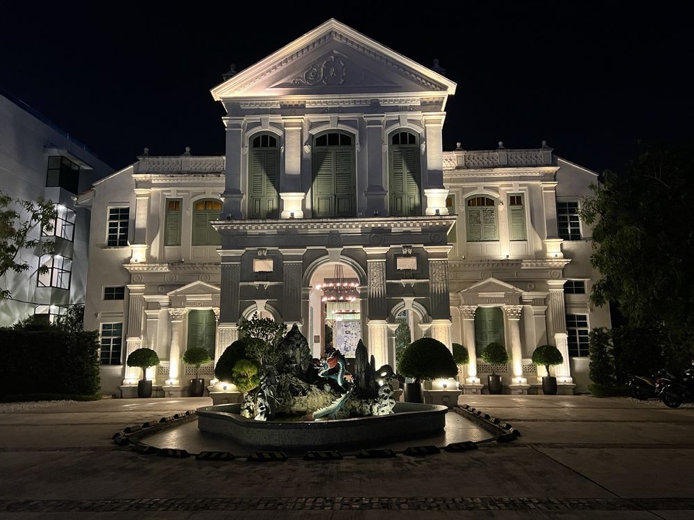 The Edison George Town