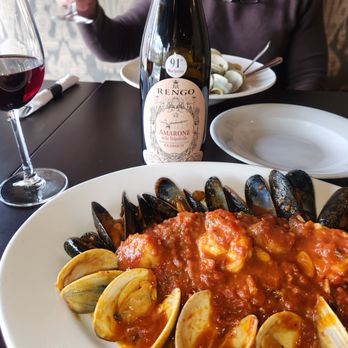 Albert's Hohokus - Seafood Fra Diavolo - New American Near Me - Ho Ho Kus, New Jersey