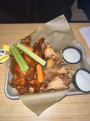 Buffalo Wild Wings by null
