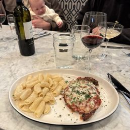 Chicken Parmesan 4.2/5, I wish the pasta was just a little more saucy Chicken Parmesan 4.2/5, I wish the pasta was just a little more saucy