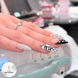 Le Luxe Nail Lounge