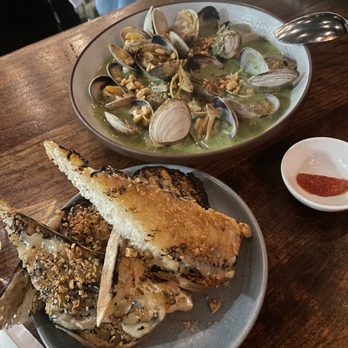 Sparrow + Wolf - Steamed clams and bread - New American Near Me - Las Vegas, Nevada