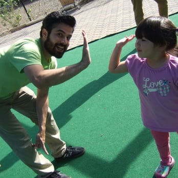 Kidspace Children's Museum - Kidspace staff gives H high 5 for cleanup assistance - Children's Museums Near Me - Pasadena, California Kidspace Children's Museum - Kidspace staff gives H high 5 for cleanup assistance - Children's Museums Near Me - Pasadena, California