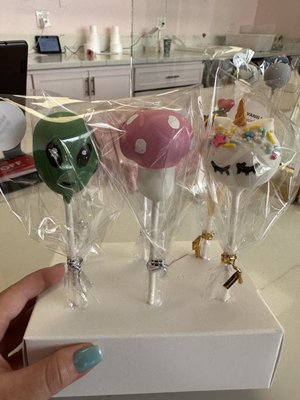 NY Cake Pops by null