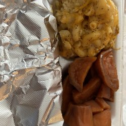 Off The Grill - Mac and cheese and Yams