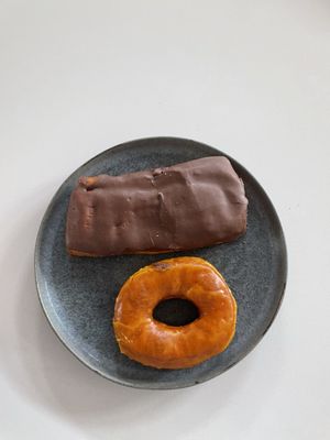 Round Rock Donuts by null