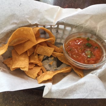 Los Gallitos - Half full chips and salsa. Salsa had great flavor and just the right amount of spicy - Mexican Near Me - Fort Bragg, California Los Gallitos - Half full chips and salsa. Salsa had great flavor and just the right amount of spicy - Mexican Near Me - Fort Bragg, California
