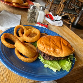 The Market - Courthouse Square - Burger and onion rings! - Pizza Near Me - Hinton, West Virginia The Market - Courthouse Square - Burger and onion rings! - Pizza Near Me - Hinton, West Virginia