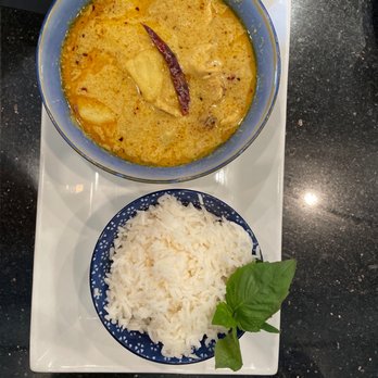 Urban Thai Kitchen - Chicken Yellow Curry - Thai Near Me - Katy, Texas Urban Thai Kitchen - Chicken Yellow Curry - Thai Near Me - Katy, Texas
