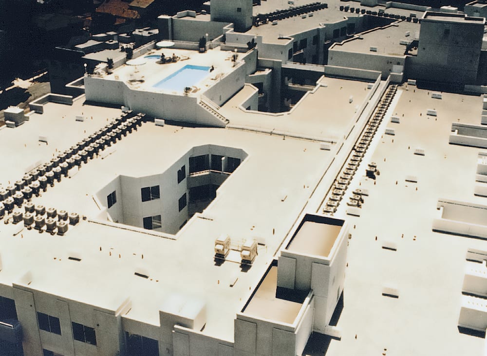 Slide of Bilt-Well Roofing