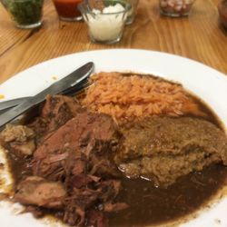 La Damajuana - Stewed beef and rice