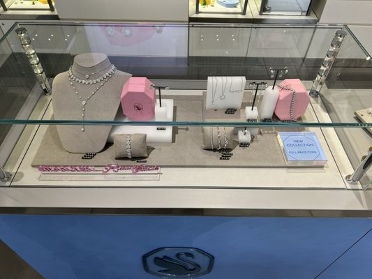 Swarovski, 94-794 Lumiaina St, Waipahu, HI 96797, US - MapQuest Swarovski, 94-794 Lumiaina St, Waipahu, HI 96797, US - MapQuest