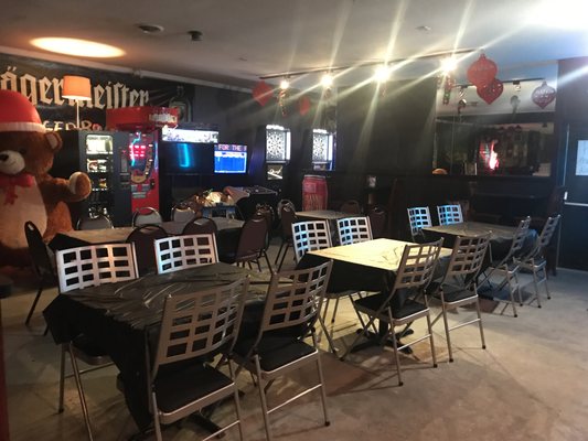 Suzi's Bar & Grill by null