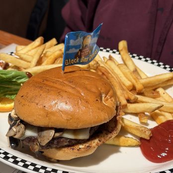 Black Bear Diner Colma - Mushroom Swiss Burger (900 cal) - Diners Near Me - Colma, California