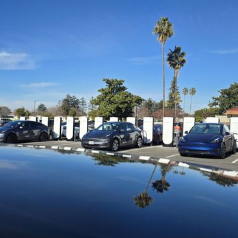 Tesla Supercharger - 48x 325kW max superchargers available - EV Charging Stations Near Me - San Jose, California Tesla Supercharger - 48x 325kW max superchargers available - EV Charging Stations Near Me - San Jose, California