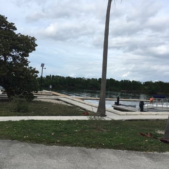 Holland Park - Beautiful day and nice view. - Parks Near Me - Hollywood, Florida