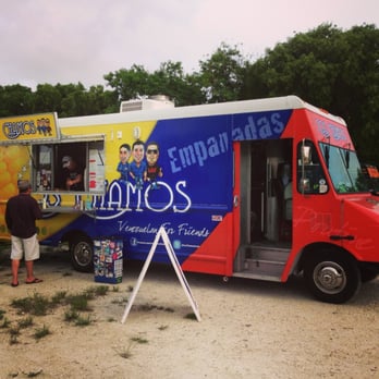 Los Chamos Food Truck - @wynwood - Food Trucks Near Me Los Chamos Food Truck - @wynwood - Food Trucks Near Me