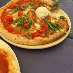 Ristorante Il Castello - Special - Margarita Pizza with Burrata Cheese and fresh tomato