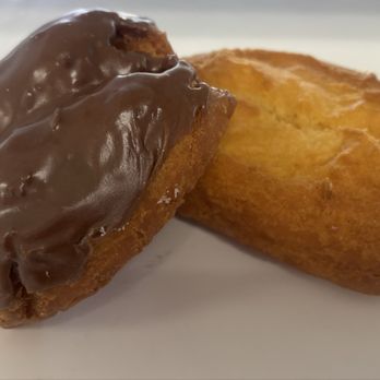 Foster's Donuts - Donuts Near Me - Canyon Cntry, California Foster's Donuts - Donuts Near Me - Canyon Cntry, California