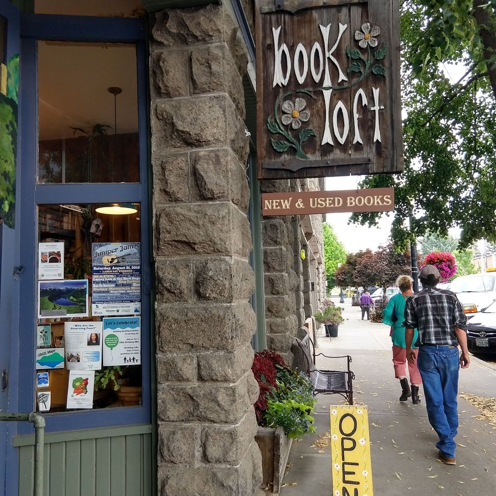 Bookloft - Sign. - Bookstores Near Me - Enterprise, Oregon