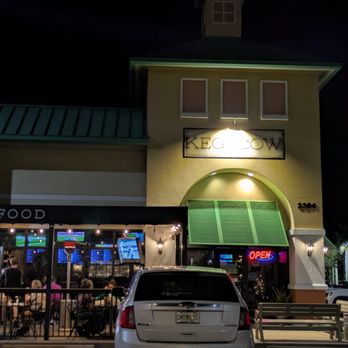 Keg & Cow - Night at Keg & Cow, Cape Coral - American Near Me - Cape Coral, Florida