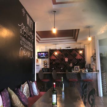 Cava Las Animas de la Vid - Bar area - Wine Bars Near Me - Rosarito, BCN