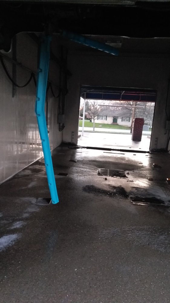 SPIT SHINE CAR WASH Updated May 2024 670 S Main St, Nicholasville