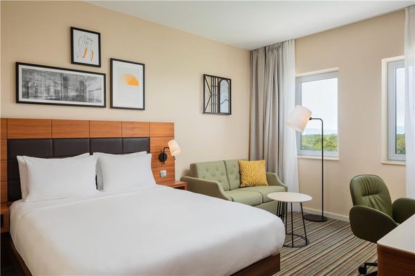 Hilton Frankfurt Airport by null