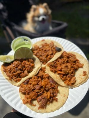 Leo’s Tacos Truck by null