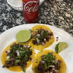 Chiloko - Carnitas and asada tacos
