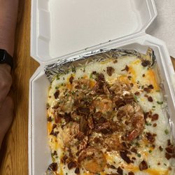 2 Peaches - Shrimp and grits