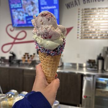 PEACEFUL SIDE CREAMERY - Updated August 2025 - 11 Photos