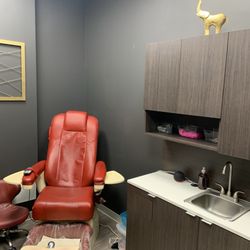 Steele Services - Pedicure chair