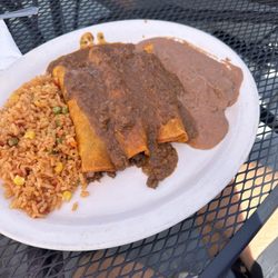 Lagunas Mexican Grill and Cantina - Beef Enchilada