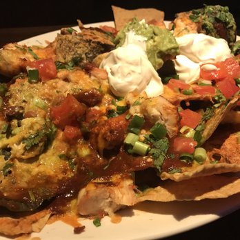 Yard House - Chicken Nachos - New American Near Me - San Antonio, Texas