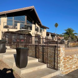 Socalpoolfences - Removable fence, going up steps.