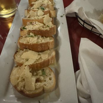 Villa Napoli - Garlic bread - Italian Near Me - Turlock, California